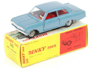 Lot 325 - DINKY TOYS (FRANCE) (1)