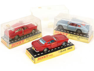 Lot 270 - DINKY TOYS (GB) (3)