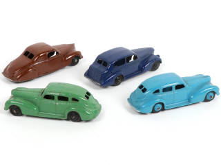 Lot 260 - DINKY TOYS (GB) (4)