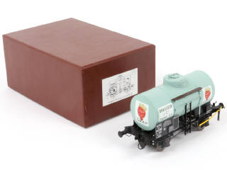 Lot 28 - AMJI MODELS (PAYS-BAS) (1)
