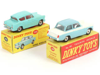 Lot 267 - DINKY TOYS (GB) (2)