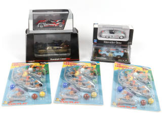 Lot 139 - DIVERS (7)