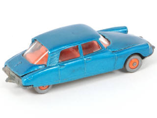 Lot 34 - MAJORETTE (FRANCE) (1)