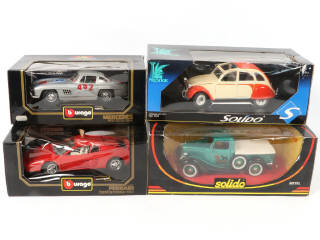 Lot 39 - DIVERS (4)