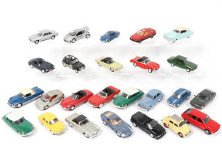 Lot 150 - DIVERS (25)