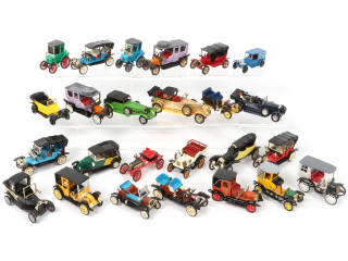 Lot 152 - DIVERS (25)