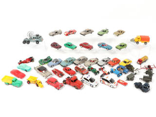 Lot 165 - DIVERS (44)