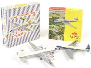 Lot 318 - DINKY TOYS (GB) (1)