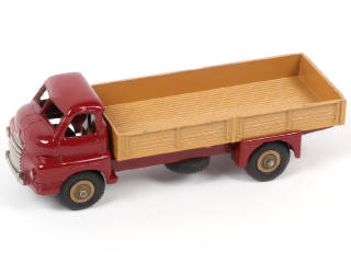 Lot 303 - DINKY TOYS (GB) (1)