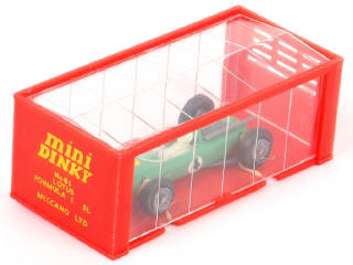 Lot 304 - DINKY TOYS (GB) (1)