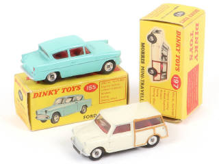 Lot 319 - DINKY TOYS (GB) (2)
