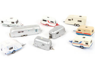 Lot 103 - DIVERS (9)