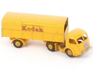 Lot 350 - DINKY TOYS (FRANCE) (1)