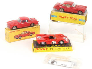Lot 371 - DINKY TOYS (FRANCE) (3)