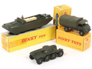 Lot 298 - DINKY TOYS (FRANCE) (3)