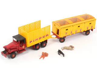 Lot 234 - DINKY TOYS (FRANCE) (1)