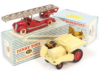 Lot 283 - DINKY TOYS (FRANCE) (2)