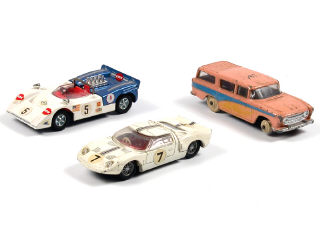 Lot 223 - DINKY TOYS (GB) (3)