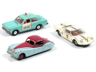 Lot 222 - DINKY TOYS (GB) (3)