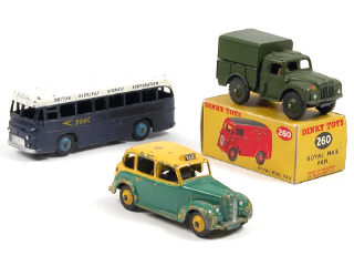 Lot 229 - DINKY TOYS (GB) (4)
