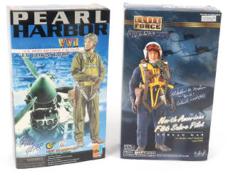 Lot 116 - DIVERS (2)