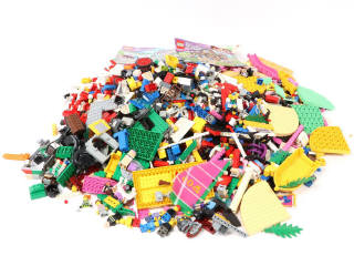 Lot 35 - LEGO (DANEMARK) (150)
