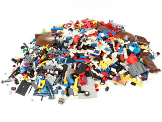 Lot 38 - LEGO (DANEMARK) (150)