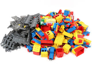 Lot 44 - LEGO (DANEMARK) (150)