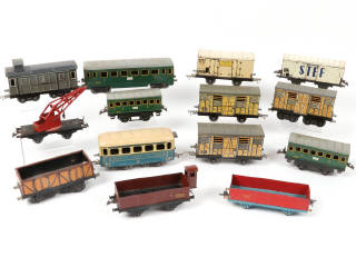 Lot 53 - DIVERS (14)