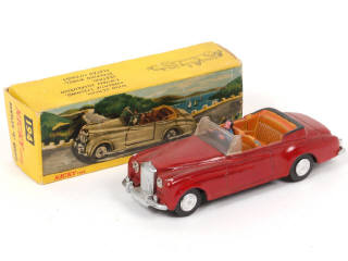 Lot 252 - NICKYTOYS (INDE) (1)