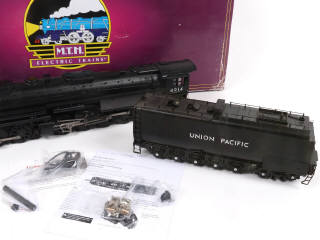 Lot 8 - M.T.H (USA) (1)