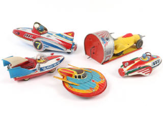 Lot 60 - DIVERS (5)
