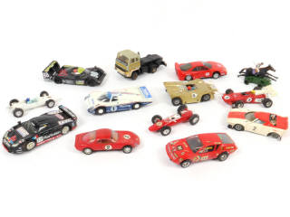 Lot 24 - DIVERS (13)