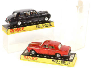 Lot 319 - DINKY TOYS (GB) (2)