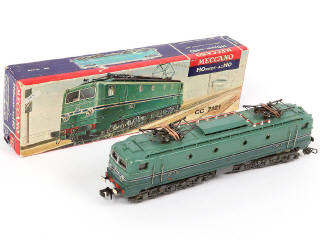 Lot 28 - HORNBY 'HO' (1)