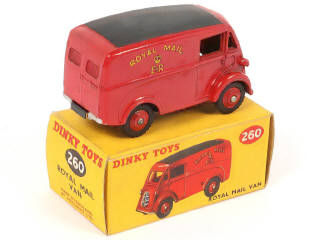 Lot 303 - DINKY TOYS (GB) (1)