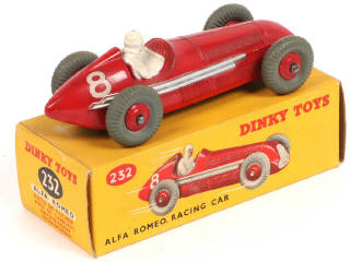 Lot 230 - DINKY TOYS (GB) (1)