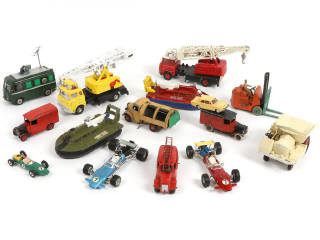 Lot 257 - DINKY TOYS (GB) (15)