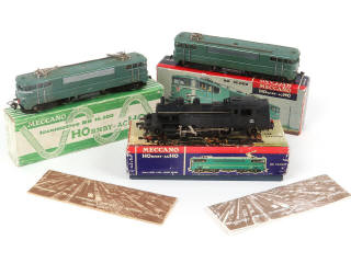 Lot 20 - HORNBY 'HO' (3)