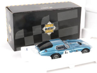 Lot 37 - EXOTO (USA) (1)