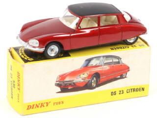 Lot 328 - DINKY TOYS (FRANCE) (1)