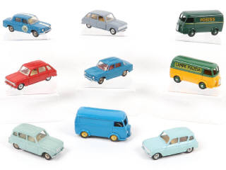 Lot 342 - DINKY TOYS (FRANCE) (9)