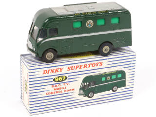 Lot 284 - DINKY TOYS (GB) (1)
