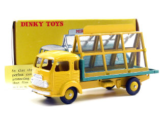 Lot 794 - DINKY TOYS FRANCE (1)