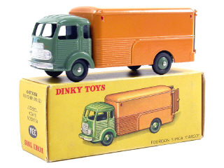 Lot 788 - DINKY TOYS FRANCE (1)