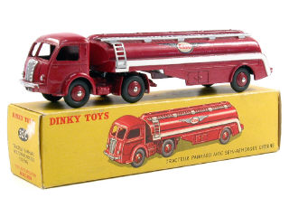 Lot 784 - DINKY TOYS (FRANCE) (1)