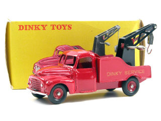 Lot 799 - DINKY TOYS (FRANCE) (1)