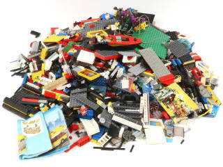 Lot 240 - LEGO (DANEMARK) (150)