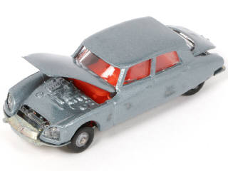 Lot 241 - MAJORETTE (FRANCE) (1)