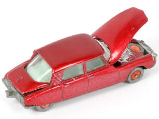 Lot 240 - MAJORETTE (FRANCE) (1)